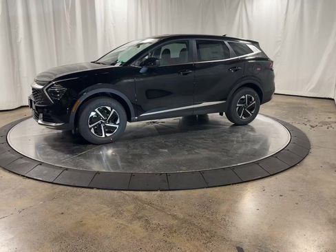 Certified 2025 Kia Sportage LX image 5