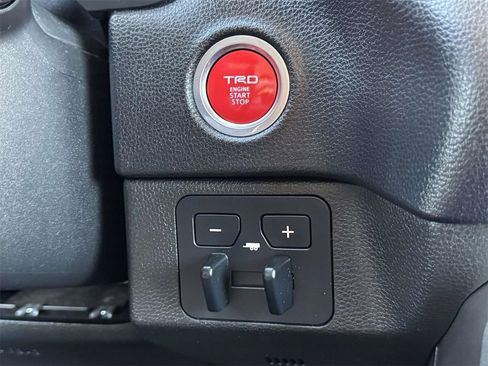 Used 2022 Toyota Tundra SR5 image 9