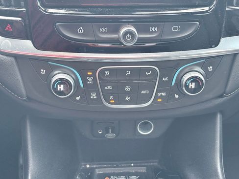 Used 2023 Chevrolet Traverse Premier w/ Redline Edition image 12