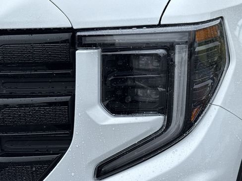 New 2026 GMC Sierra 1500 Elevation image 6