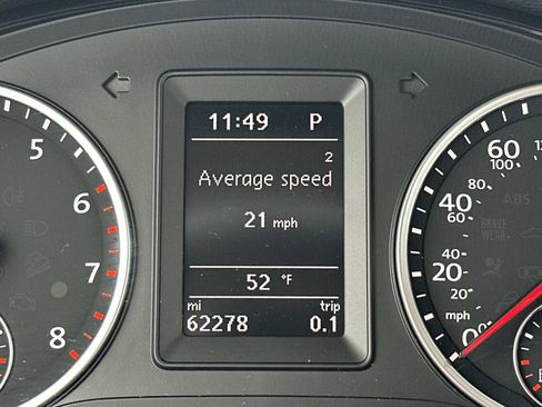 Used 2017 Volkswagen Tiguan Limited image 21