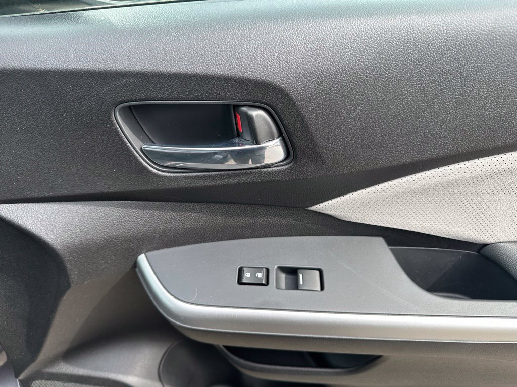 Used 2015 Honda CR-V Touring image 9