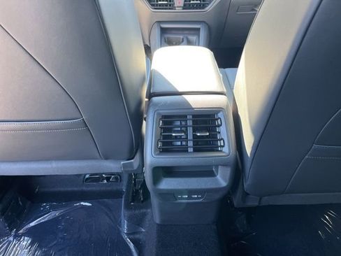 New 2026 Volkswagen Tiguan SE R-Line image 14