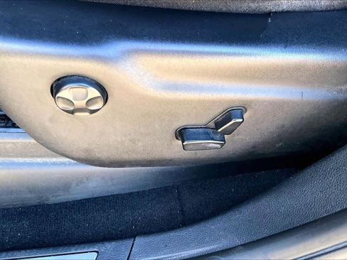 Used 2020 Jeep Grand Cherokee Limited w/ Luxury Group II image 31