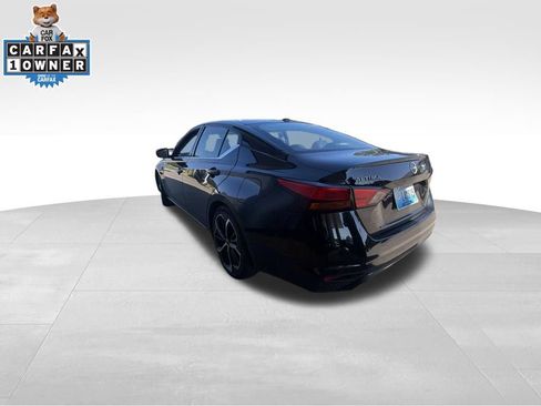 Used 2024 Nissan Altima 2.5 SR w/ SR Premium Package FWD image 8