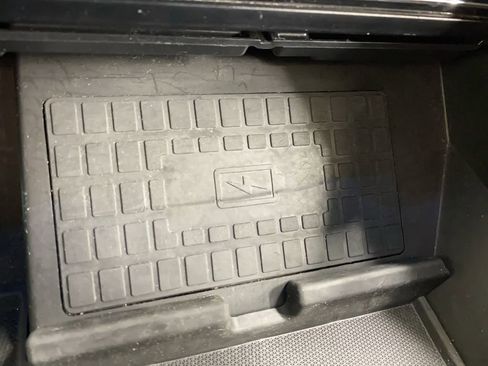 Certified 2022 Ford F150 Platinum w/ Equipment Group 701A High image 30