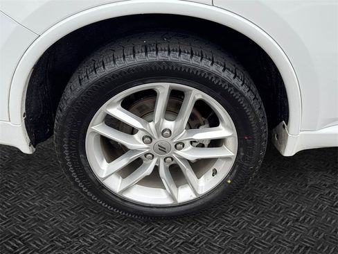 Certified 2024 Dodge Durango GT image 12