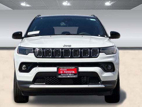 Used 2025 Jeep Compass Limited AWD/4WD image 5