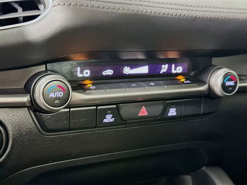 Used 2021 MAZDA MAZDA3 s image 17