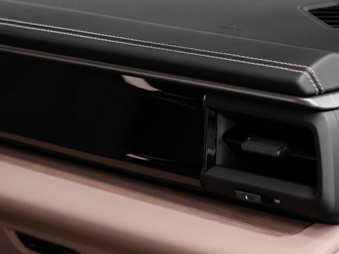 New 2025 Porsche Macan Turbo Electric image 22