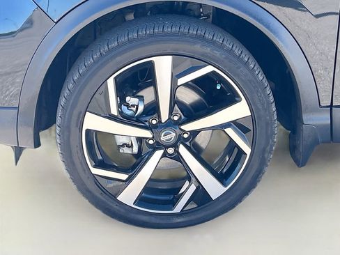 Used 2022 Nissan Rogue Sport SL w/ Premium Package FWD image 33