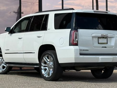 Used 2017 GMC Yukon SLT w/ Premium Edition AWD/4WD image 7