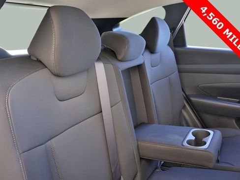 Used 2025 Hyundai Tucson SE image 16