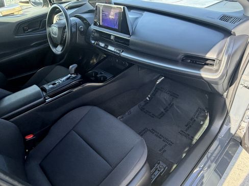 Certified 2025 Toyota Prius LE AWD/4WD image 9