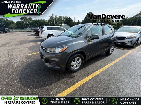 Used 2020 Chevrolet Trax LS FWD image 1