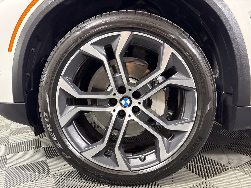 Certified 2023 BMW X5 sDrive40i w/ Executive Package RWD image 8