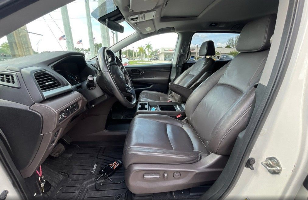 Used 2018 Honda Odyssey EX-L image 12
