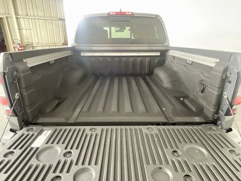 Used 2024 Nissan Frontier SV w/ SV Convenience Package RWD image 26