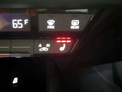 Used 2024 Audi Q4 e-tron Premium w/ Convenience Package image 52