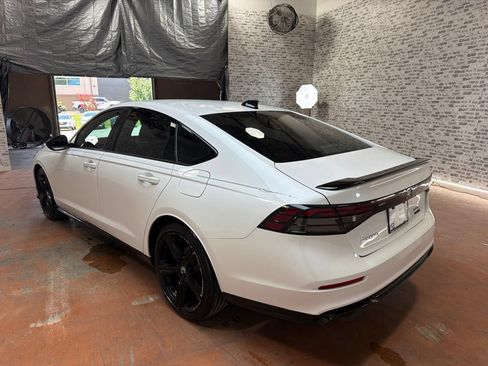 Used 2025 Honda Accord Sport image 5