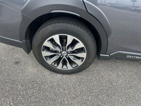 Used 2025 Subaru Outback Touring XT image 5