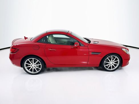 Used 2017 Mercedes-Benz SLC 300 image 9