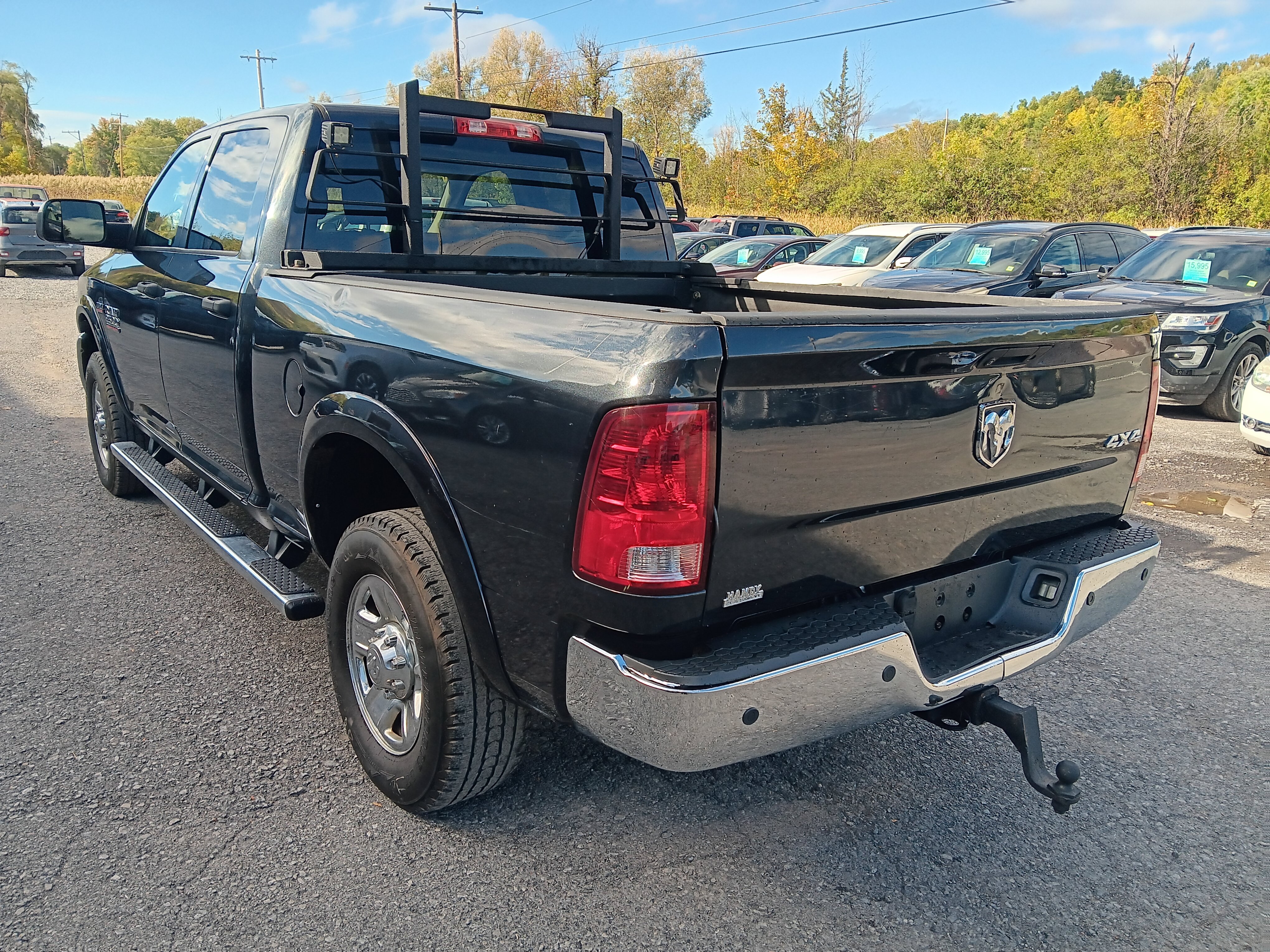 Used 2016 RAM 2500 Tradesman w/ Chrome Appearance Group AWD/4WD image 3