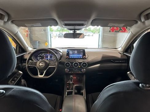 Certified 2024 Nissan Sentra SR FWD image 19