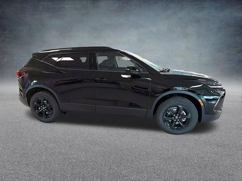 New 2026 Chevrolet Blazer LT w/ Midnight/Sport Edition AWD/4WD image 5