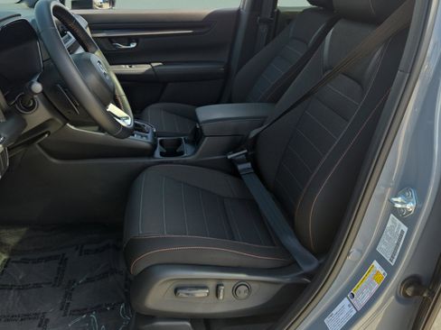 Used 2025 Honda CR-V Sport image 9