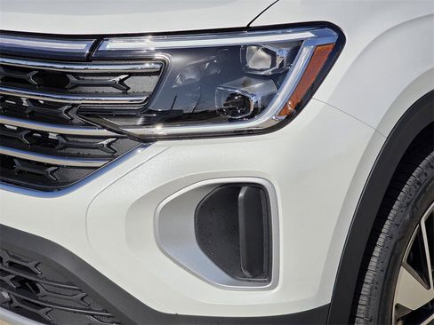 New 2026 Volkswagen Atlas SE image 6