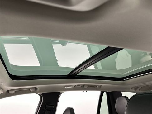 Certified 2024 Volvo XC90 B6 Ultimate image 22