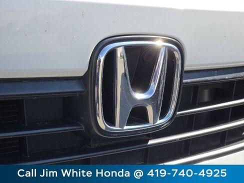 Used 2023 Honda Civic Sport image 11