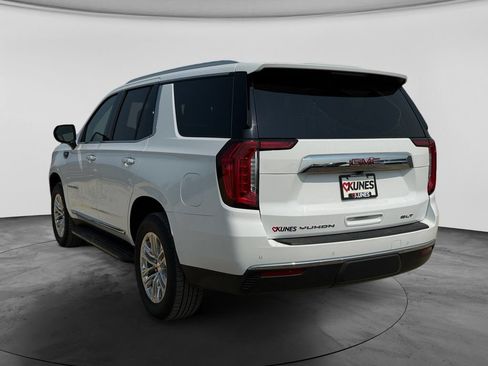 Used 2024 GMC Yukon SLT AWD/4WD image 8