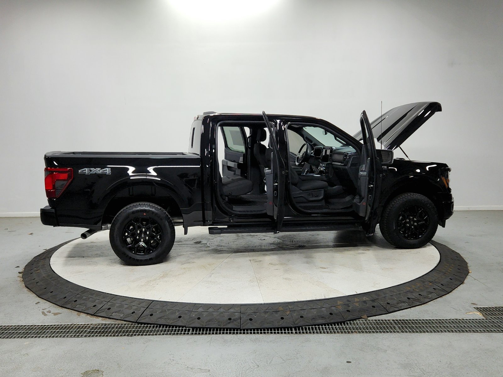 Used 2024 Ford F150 XLT w/ Equipment Group 302A MID AWD/4WD image 17