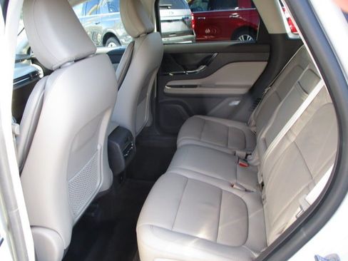 Used 2021 Lincoln Corsair FWD w/ Premium Package image 14