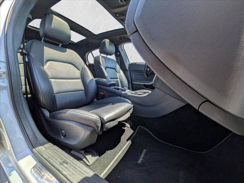 Certified 2018 Mercedes-Benz GLA 250 4MATIC image 21