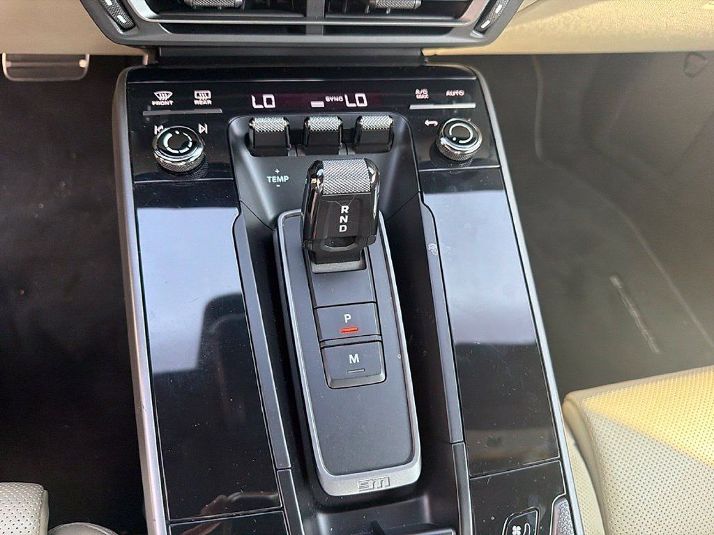 Used 2020 Porsche 911 Carrera RWD image 12