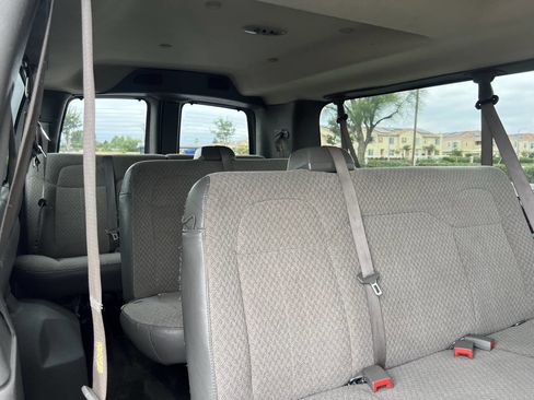 Used 2018 Chevrolet Express 3500 LT w/ LT Preferred Equipment Group RWD image 22