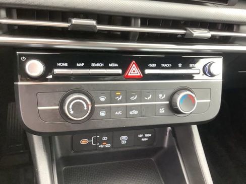 Certified 2025 Hyundai Santa Cruz SE image 28