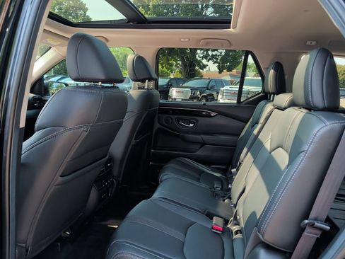 Used 2025 Honda Pilot Touring image 26