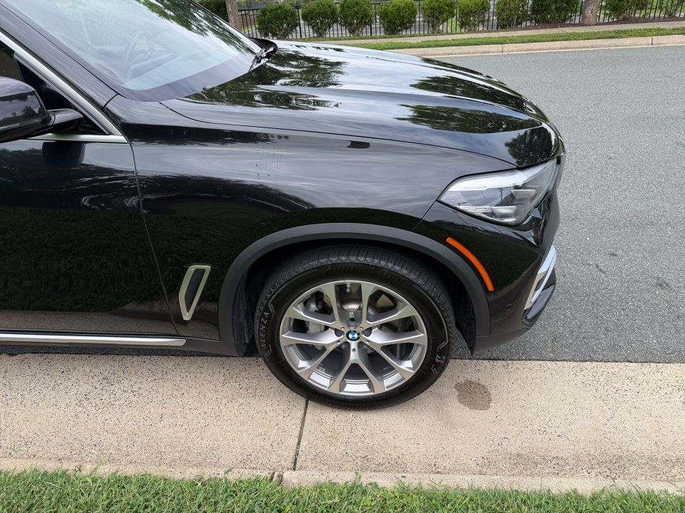 Used 2019 BMW X5 xDrive40i w/ Premium Package 2 AWD/4WD image 25