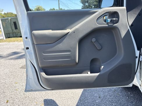 Used 2018 Nissan Frontier S image 27