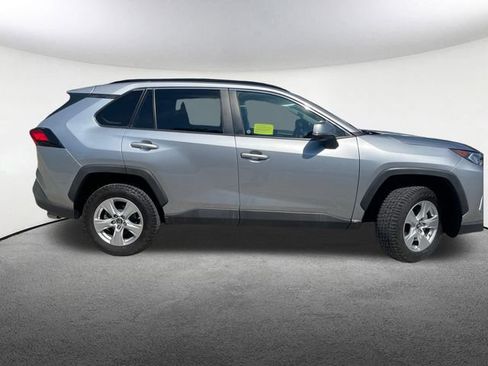 Used 2019 Toyota RAV4 XLE AWD/4WD image 18