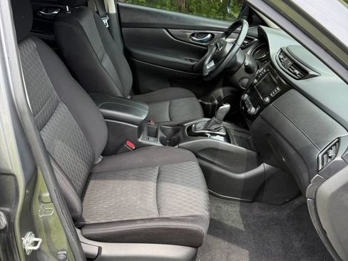 Used 2020 Nissan Rogue SV FWD image 10