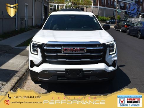 Used 2025 GMC Terrain Elevation AWD/4WD image 1