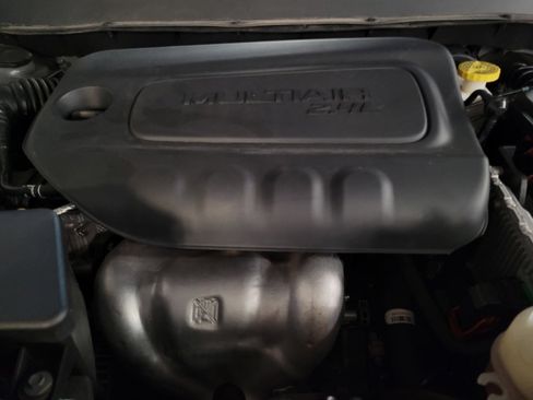 Used 2019 Jeep Cherokee Latitude Plus image 30