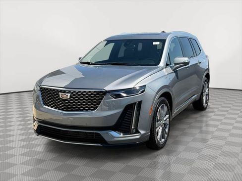 Used 2025 Cadillac XT6 Premium Luxury AWD/4WD image 3