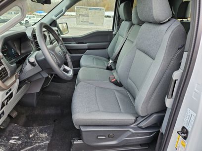 New 2025 Ford F150 XLT w/ Equipment Group 301A Standard