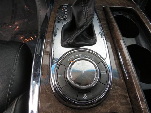 Used 2015 INFINITI QX80 4WD image 17